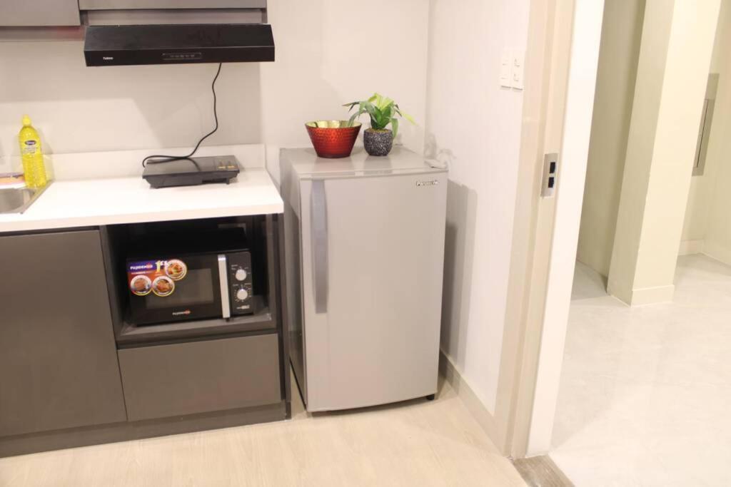 A2J Luxury Bgc Balcony Suite Near Sm Aura Taguig Manila Esterno foto